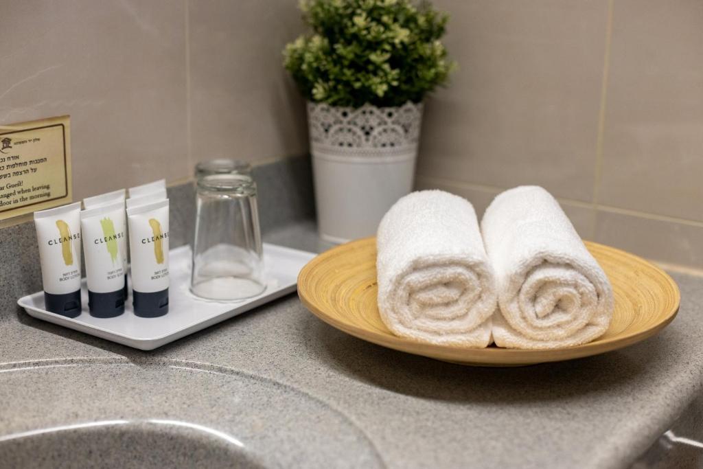 לוגוס יד השמונה