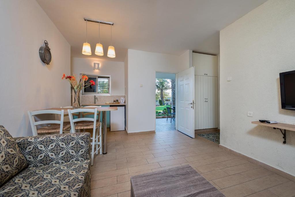 אילות - אירוח כפרי