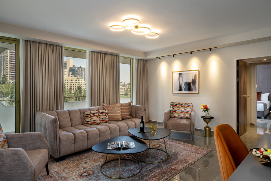 לאונרדו פלאזה