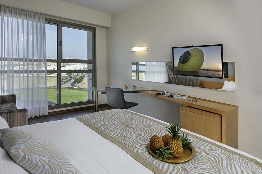 לאונרדו פלאזה