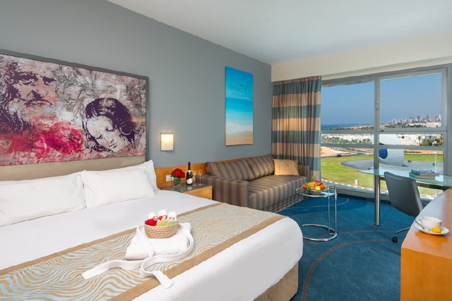 לאונרדו פלאזה