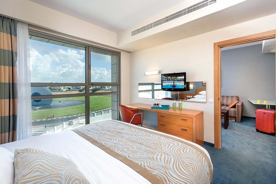 לאונרדו פלאזה