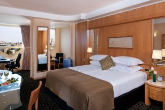 לאונרדו פלאזה