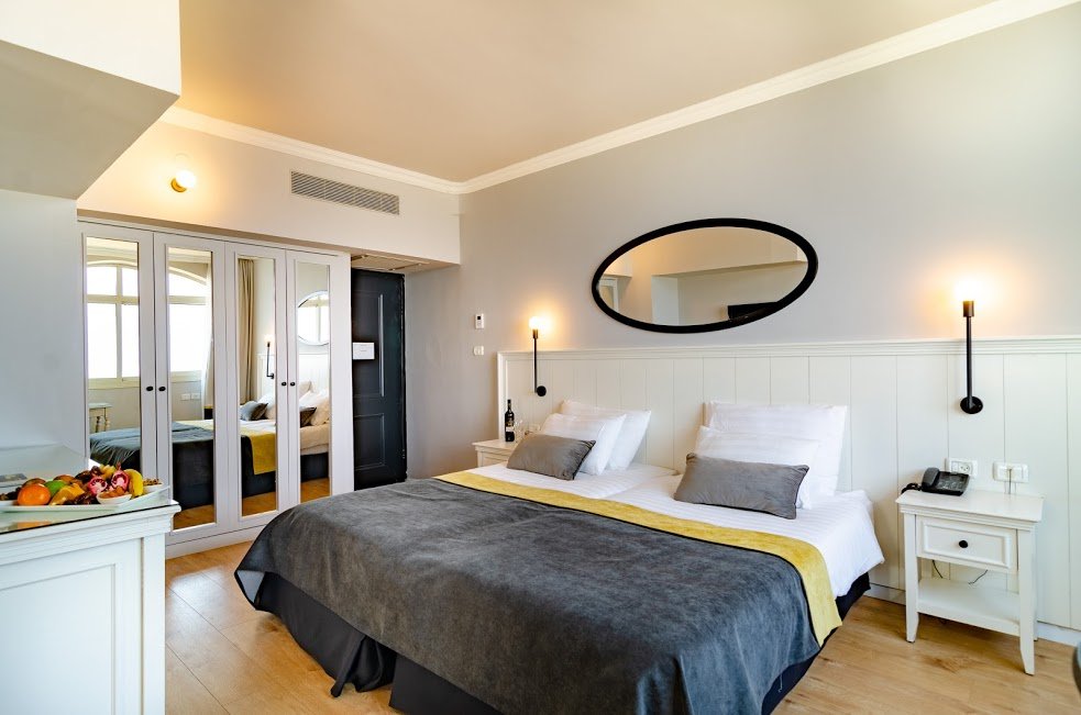 רויאל פלאזה