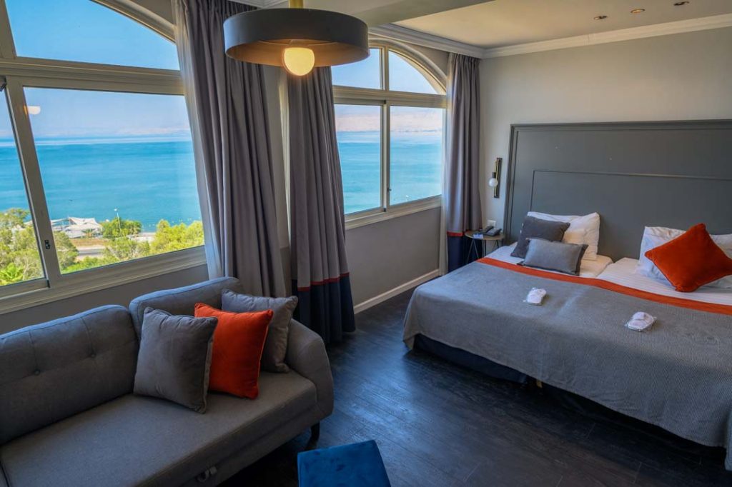 רויאל פלאזה