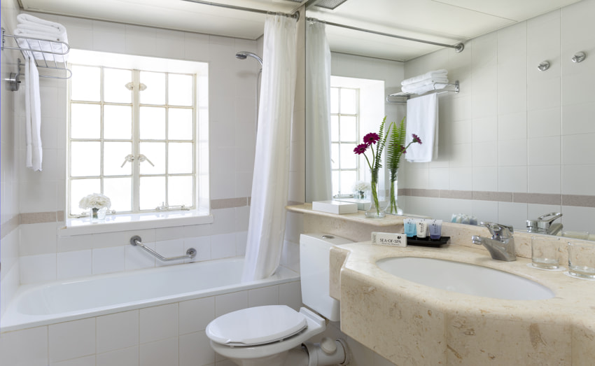 שלוש הקשתות ימקא