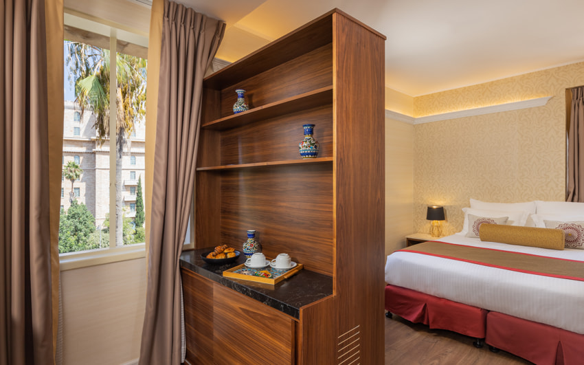 שלוש הקשתות ימקא