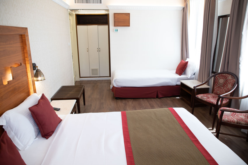 שלוש הקשתות ימקא